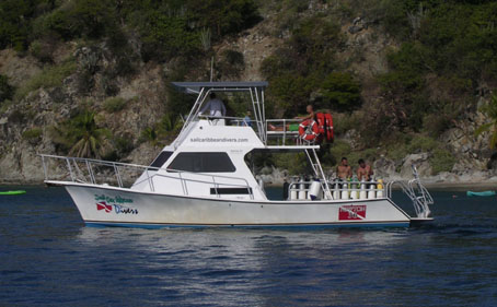 Dive boat